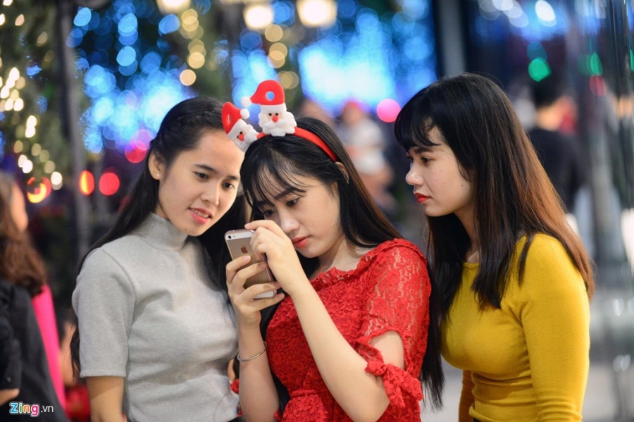 Nguoi dan Sai Gon, Ha Noi ra duong don Noel hinh anh 6