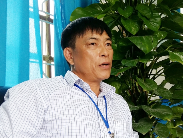  Ông Phan Quang Mão - Chủ tịch UBND xã Hưng Thắng cho rằng, việc đưa cháu N.A về trụ sở xã là để cháu cung cấp một số thông tin liên quan đến nội dung tờ truyền đơn kích động phụ huynh cho con nghỉ học, hoàn toàn không phải là bắt hay quy kết cháu vi phạm pháp luật. 