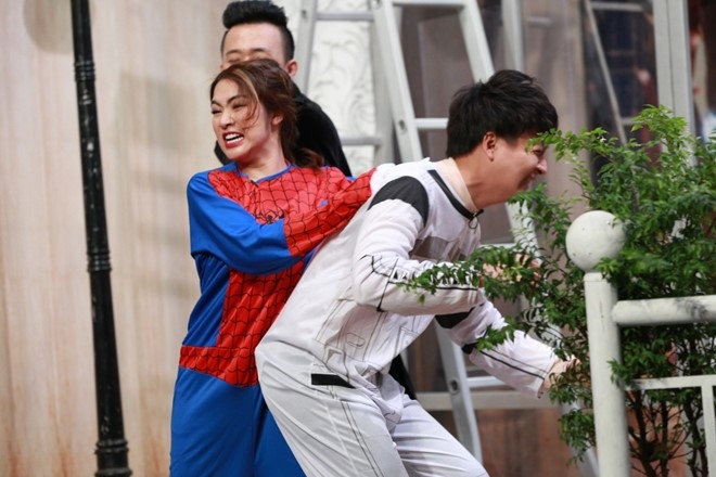 Hoai Linh treu Hoa Minzy 'me trai banh' o On gioi hinh anh 6