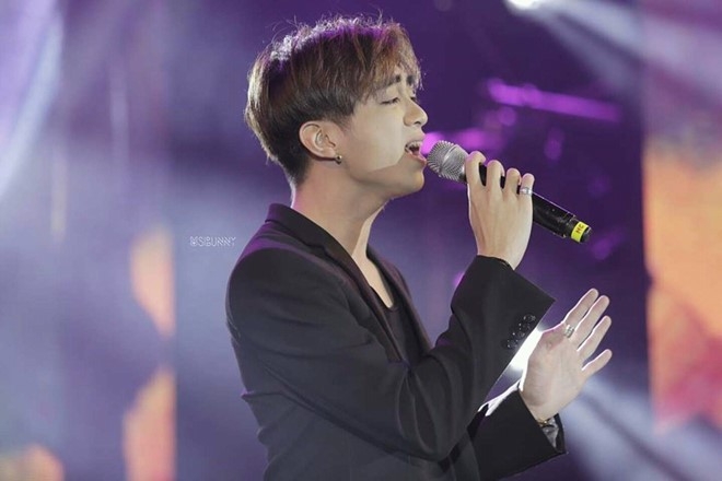 Sao Viet nguoi chay show, ke don Giang sinh ben gia dinh hinh anh 6