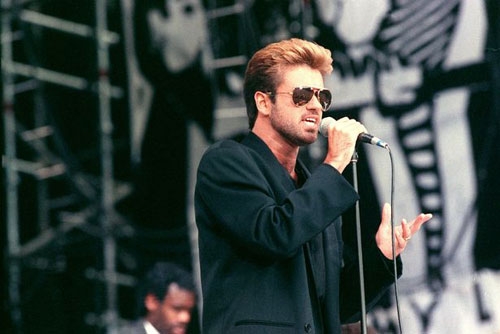 george-michael-dinh-menh-gan-lien-ngay-giang-sinh-1