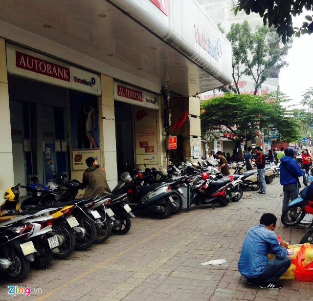 Ngan hang hua khong de ATM het tien dip cuoi nam hinh anh 2