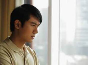 ban-gai-cu-doi-bo-thai-mac-cho-toi-nan-ni-khoc-loc