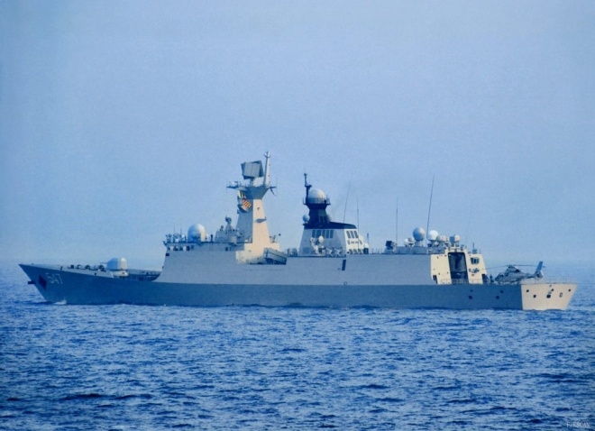 doi chien ham bao ve tau san bay trung quoc co gi dang gom? hinh anh 6