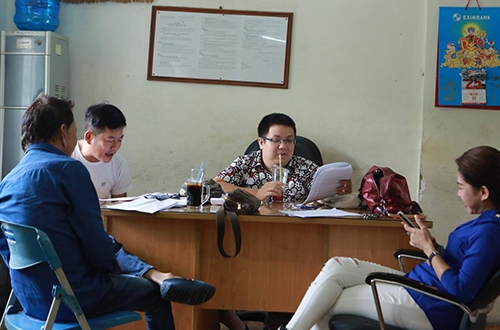 ngoc-trinh-khoe-eo-khi-tap-kich-5