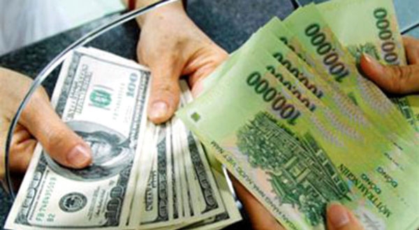 Kỷ lục vượt sóng, gom chục tỷ USD vào kho dự trữ