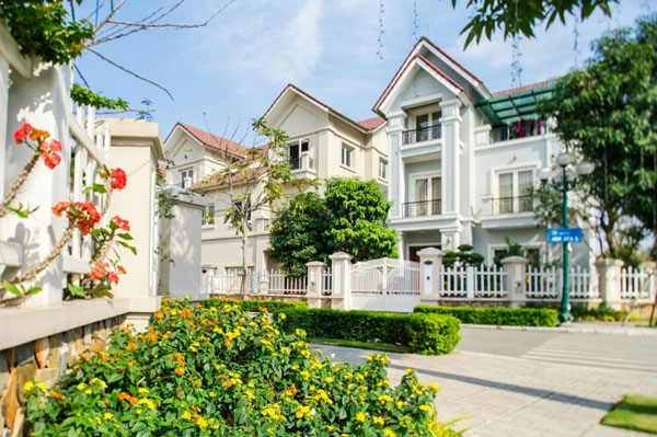 Kỷ lục vượt sóng, gom chục tỷ USD vào kho dự trữ