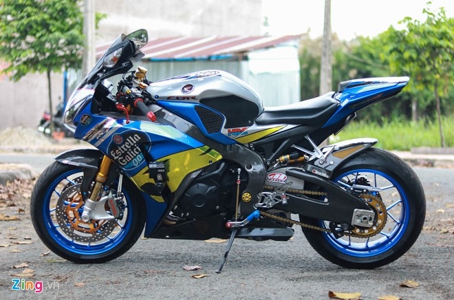 Honda CBR1000RR len do choi hang hieu cua biker Vinh Long hinh anh 2