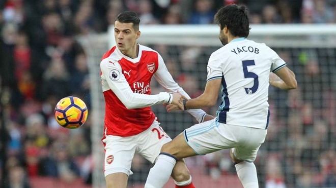 Ibra dan dau doi hinh tieu bieu vong 18 Premier League hinh anh 7