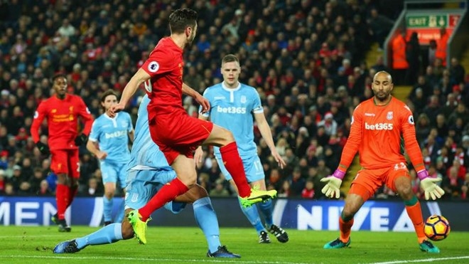 Ibra dan dau doi hinh tieu bieu vong 18 Premier League hinh anh 9