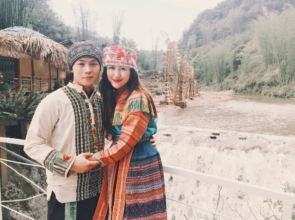  Hà Lade và bạn trai khi còn mặn nồng 