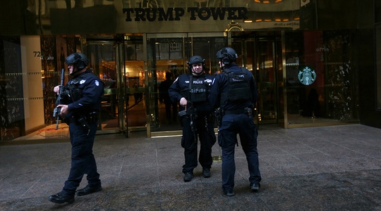  Chi phí bảo vệ cho gia đình Tổng thống đắc cử Donald Trump tiêu tốn đến 1 triệu USD/ngày. Ảnh: Reuters 