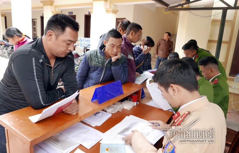 Từ 1/1/2017: Người dân tự tìm chủ cũ khi sang tên xe máy