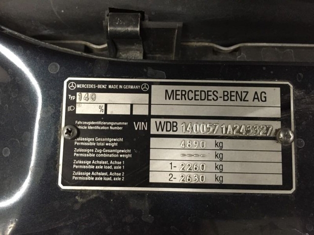 Mercedes-Benz chống đạn cũ của Tổng thống Nga được rao bán với giá chát - Ảnh 7.