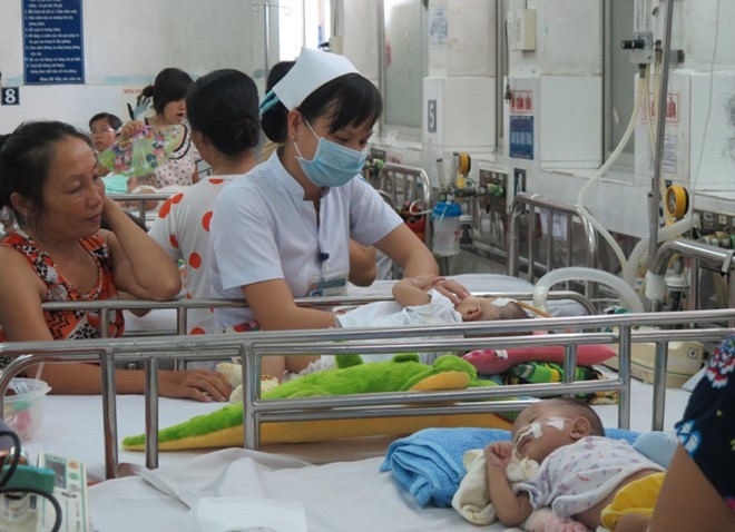 Troi lanh, benh nao mo cau tan cong tre nho hinh anh 1
