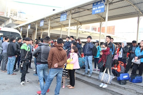ben xe my dinh “vo tran”, hang nghin nguoi khong tim duoc duong ve que dip tet duong lich - 10