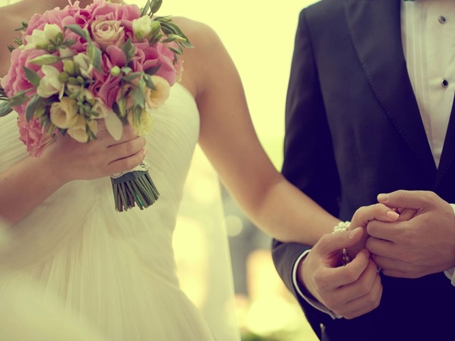 Nếu đã chung sống với bạn gái hoặc làm bạn gái có bầu nhưng không cưới, người đàn ông Myanmar có thể bị bỏ tù /// Shutterstock