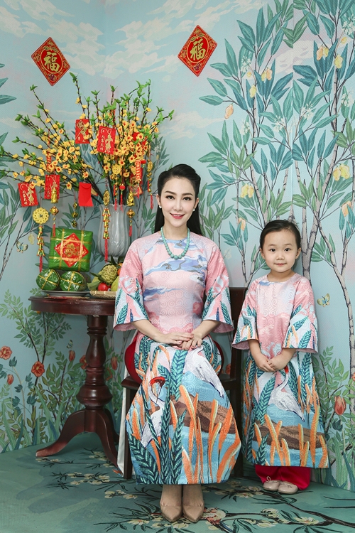 con-gai-linh-nga-lam-duyen-voi-ao-dai-tet-8