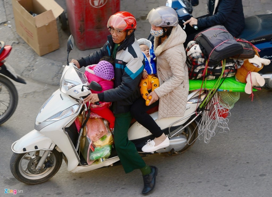 Nguoi dan ve nghi Tet, may bay xep hang cat canh o Sai Gon hinh anh 10