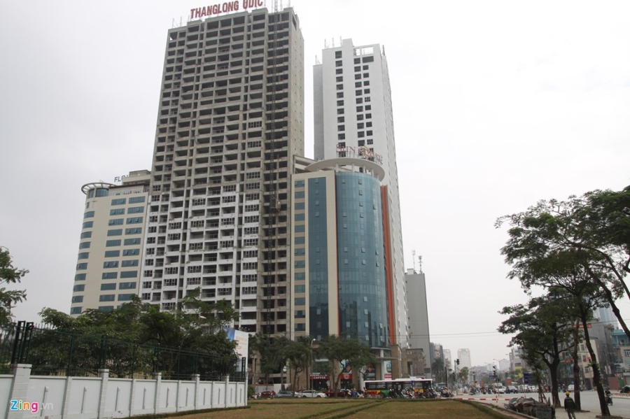 Nha xay ben tren, cua hieu ram ro buon ban ben duoi hinh anh 16