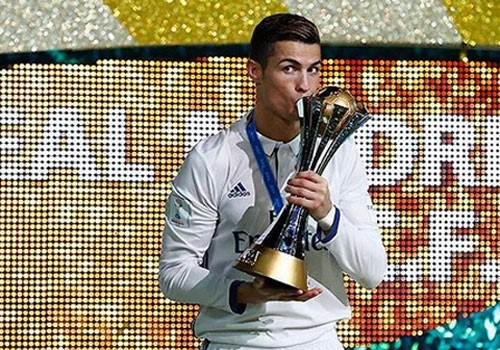 Ronaldo khien doi bong cua Trung Quoc vo mong hinh anh 1