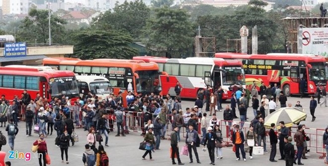 Mac nha xe o ben My Dinh phan doi, Ha Noi van chuyen tuyen hinh anh 1