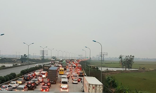 Cao toc Phap Van - Cau Gie un tac vi 3 oto tong lien hoan hinh anh 2