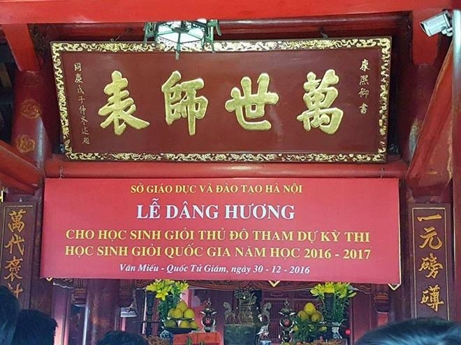 Hy hữu sự cố làm “lễ dâng hương cho học sinh giỏi'