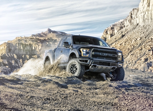 nhung-oto-moi-dang-mua-nhat-2016-4