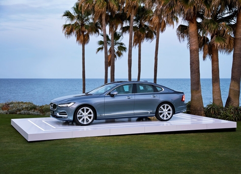 nhung-oto-moi-dang-mua-nhat-2016-7