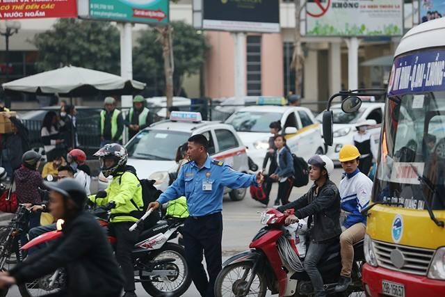Nhích từng mét trên các ngả về Thủ đô sau Tết dương lịch