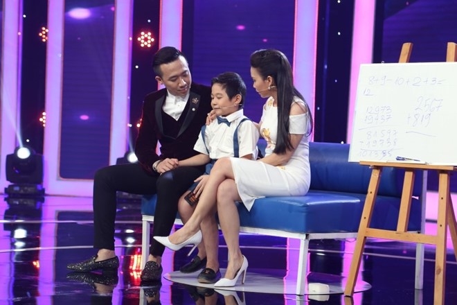 Tran Thanh thich thu nghe be 5 tuoi hat ca khuc cua Hari Won hinh anh 3