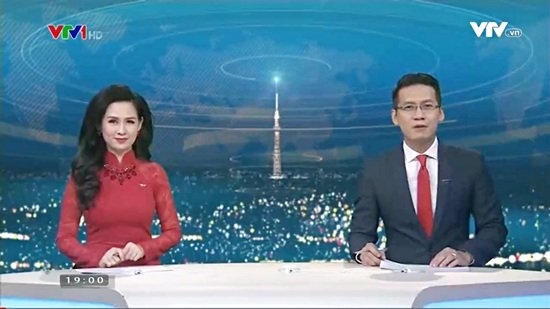 BTV Hoài Anh xinh đẹp nổi bật giữa dàn MC của VTV