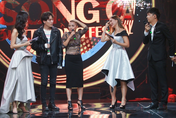 phuong-thanh-de-dau-troc-len-san-khau-2