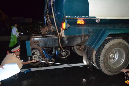  Hiện trường vụ tai nạn trong đêm 