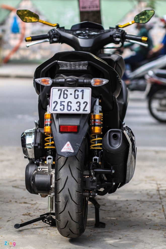 Yamaha NVX do thang dia va phuoc sau dau tien o Sai Gon hinh anh 2