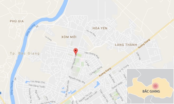 Chong ngao da nhot vo con vao nha roi cham lua dot hinh anh 1