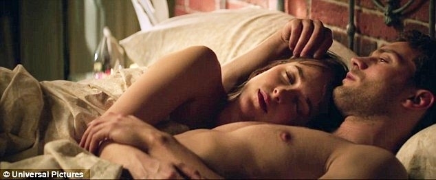 Dakota Johnson tao bao hon trong trailer moi '50 sac thai' hinh anh 1