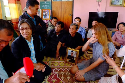 dam cuoi cua co gai tre voi ban trai da qua doi khien bao nguoi roi nuoc mat - 6