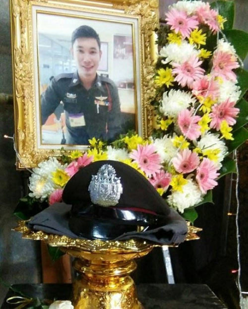 dam cuoi cua co gai tre voi ban trai da qua doi khien bao nguoi roi nuoc mat - 13