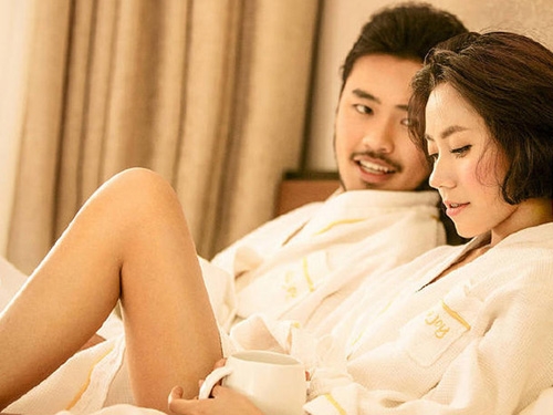 sau chuyen cong tac ve, hot hoang thay vo dep khong ti vet - 2