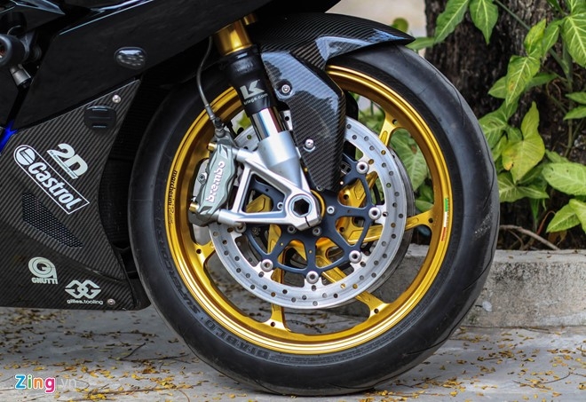 Sieu moto BMW S1000RR do dan ao carbon o Sai Gon hinh anh 3