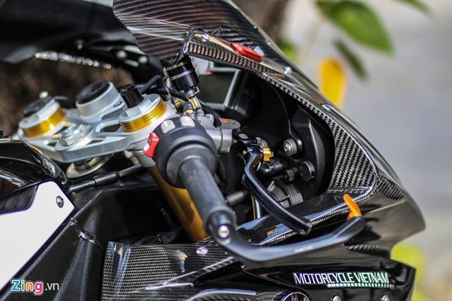 Sieu moto BMW S1000RR do dan ao carbon o Sai Gon hinh anh 10