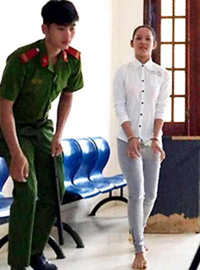 cho-ban-nga-tu-vong-co-gai-bi-truy-to