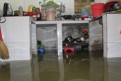 Dân Sài Gòn lại “khóc ròng” vì cống ngăn triều gặp sự cố