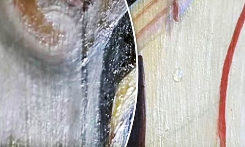 tranh-duc-me-dong-trinh-nho-nuoc-mat-hai-lan-lien-tiep-1