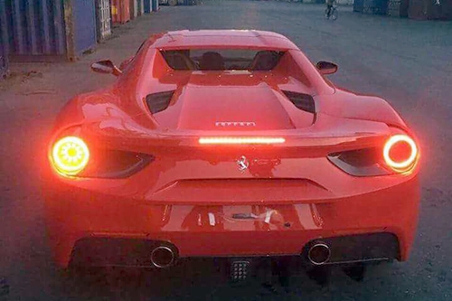 chi-tiet-ferrari-488-spider-dau-tien-cap-cang-sai-gon-2