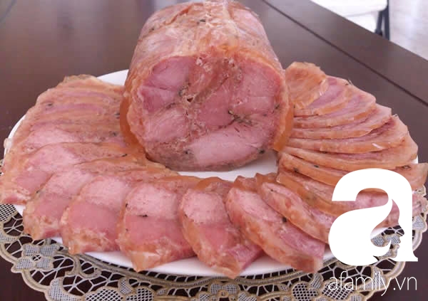 Sát Tết, giò me Nghệ An làm mỏi tay vẫn không đủ cung cấp cho thị trường Hà Nội, Sài Gòn. - Ảnh 1.