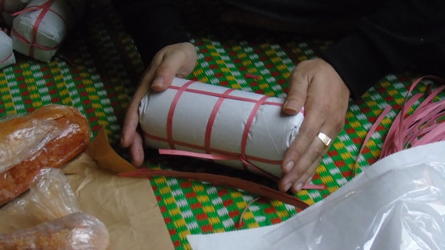 Sát Tết, giò me Nghệ An làm mỏi tay vẫn không đủ cung cấp cho thị trường Hà Nội, Sài Gòn. - Ảnh 6.