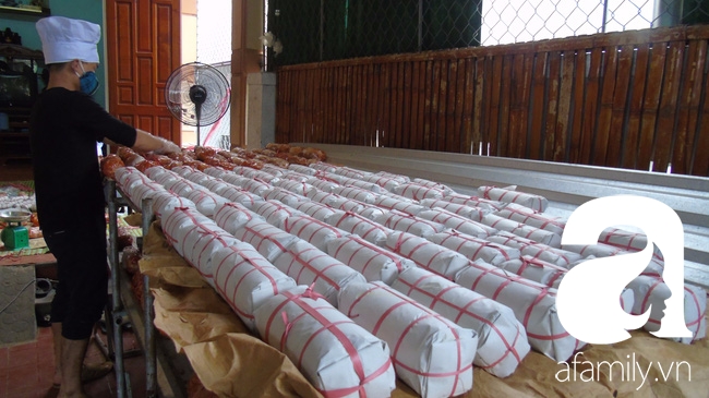 Sát Tết, giò me Nghệ An làm mỏi tay vẫn không đủ cung cấp cho thị trường Hà Nội, Sài Gòn. - Ảnh 13.